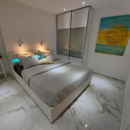 Nido Del Deluxe 1a Linéa Terraza Indoorpool Wifi Aire Netflix 10 Metros A Cala Del Pino Appartement La Manga del Mar Menor