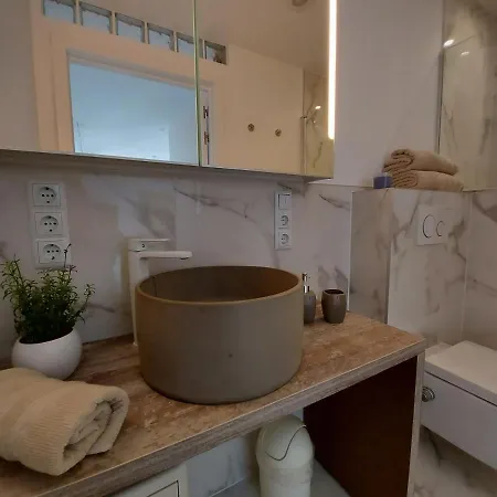 Apartamento Nido Del Deluxe 2y2 En 1a Linéa Pool Wifi 2aire 2tv *