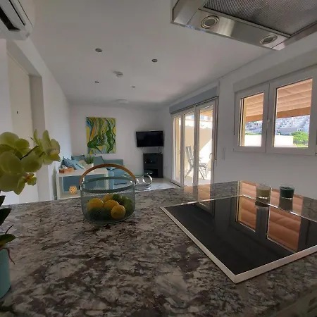 Apartamento Nido Del Deluxe 2y2 En 1a Linéa Pool Wifi 2aire 2tv *